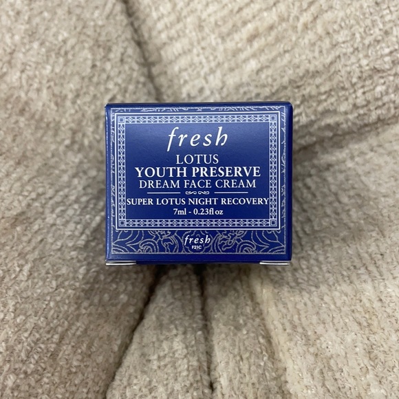 fresh Lotus Anti-Aging Night Moisturizer - Picture 2 of 9